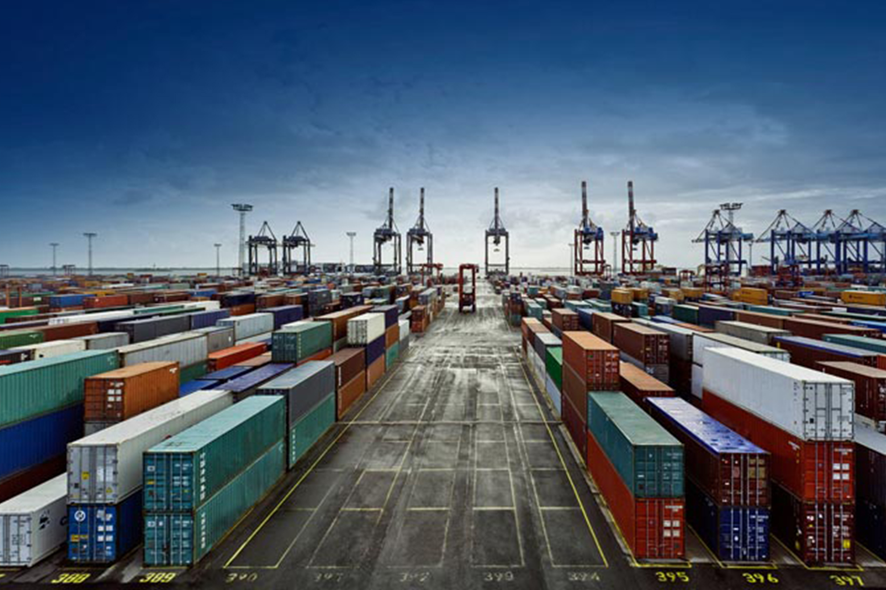 Customs Clearance Agent in UAE